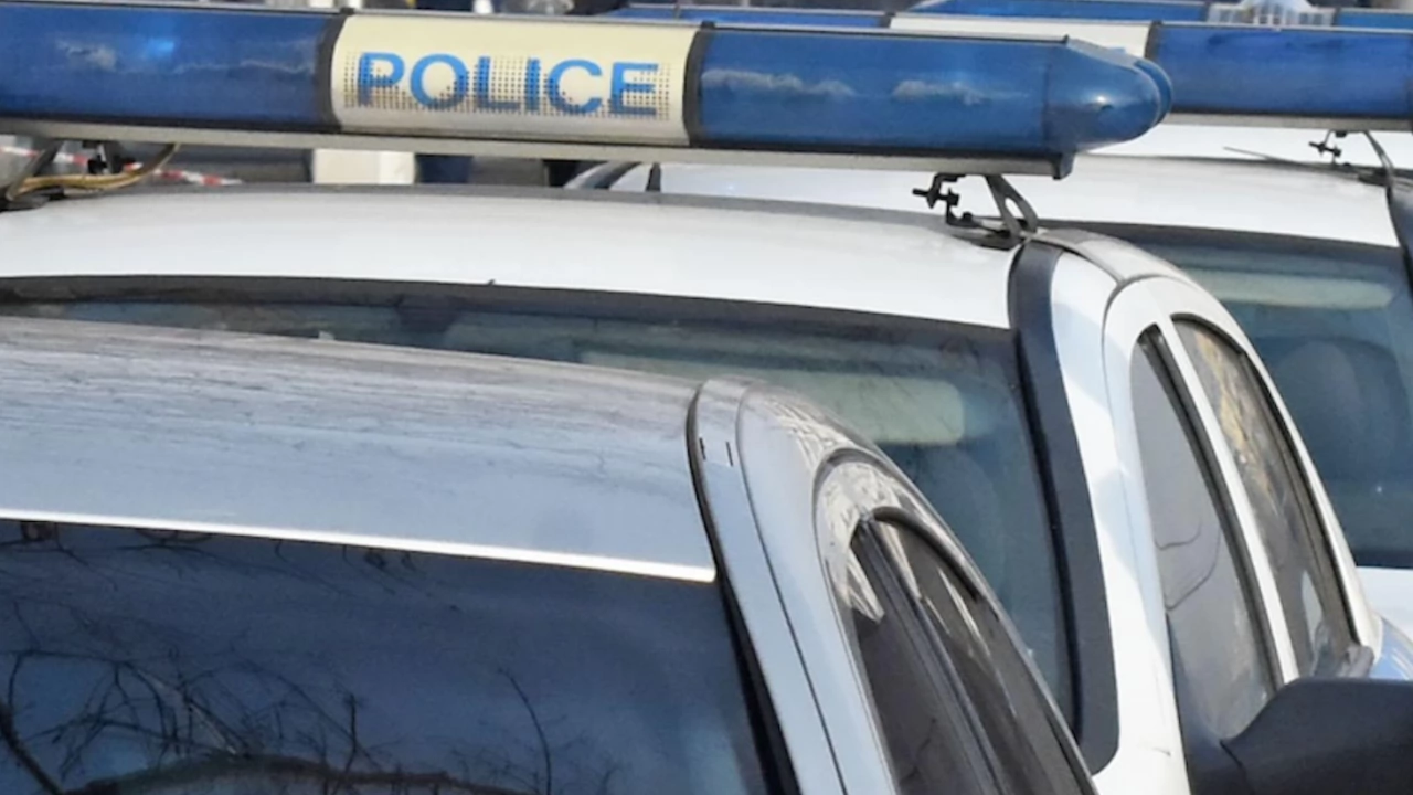 Бургазлия надраска шест автомобила съобщиха от полицията  
Служители от Районно управление