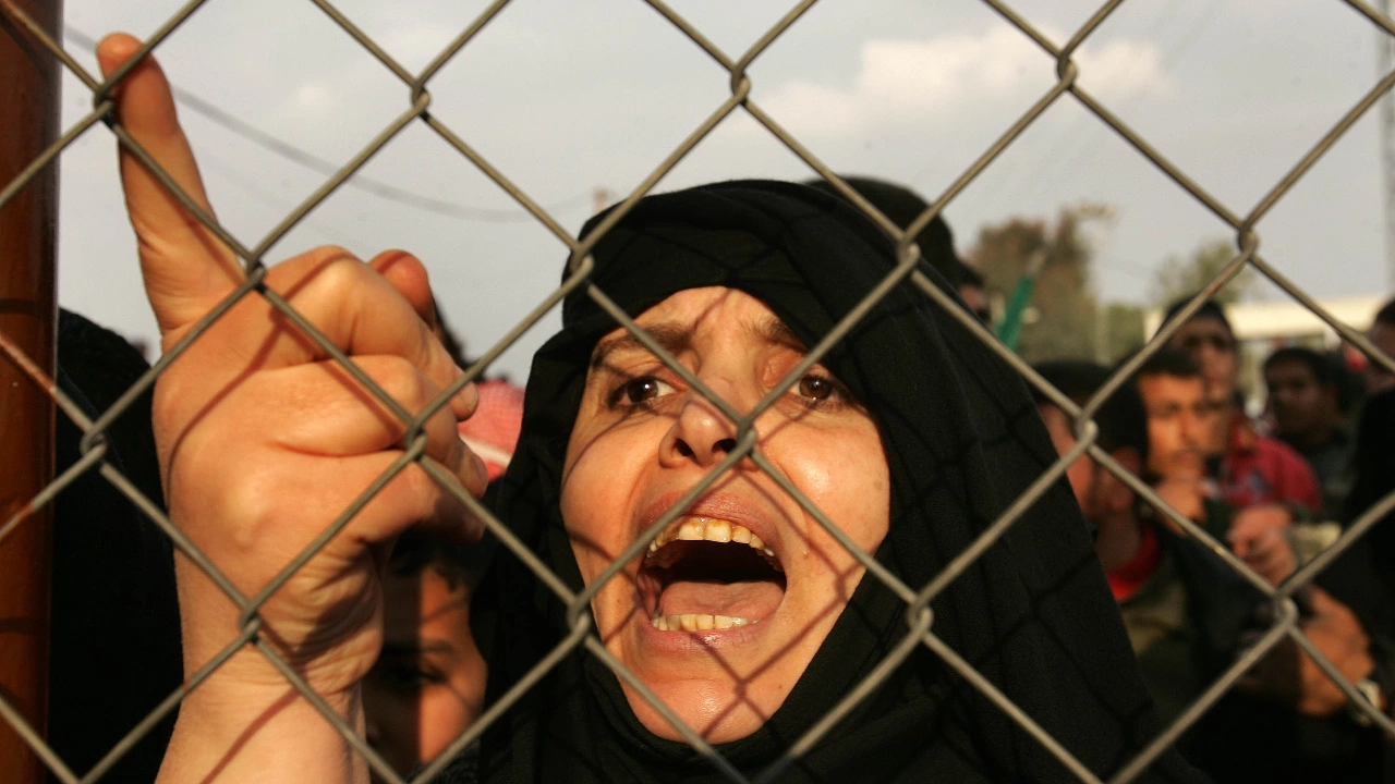 Очаква се Египет да пропусне 81 критично ранени палестинци през