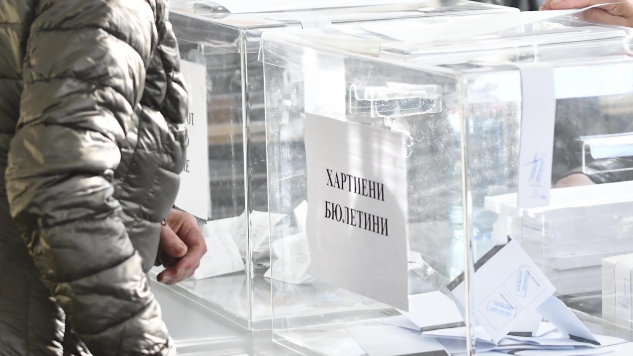 Избирателната активност в община Несебър към 10 45 часа е 15 35