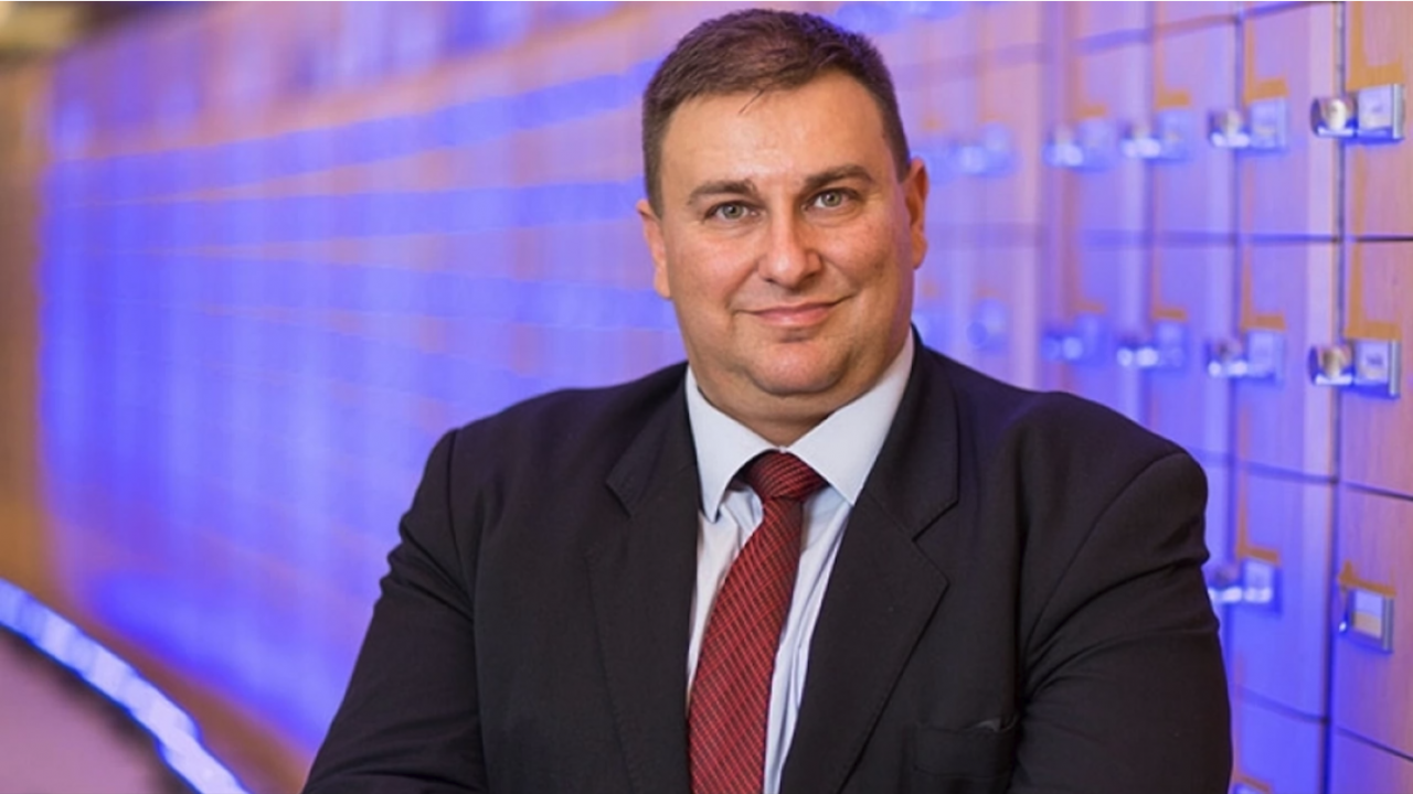 Българският евродепутат от - и заместник-председател на Комисията по граждански