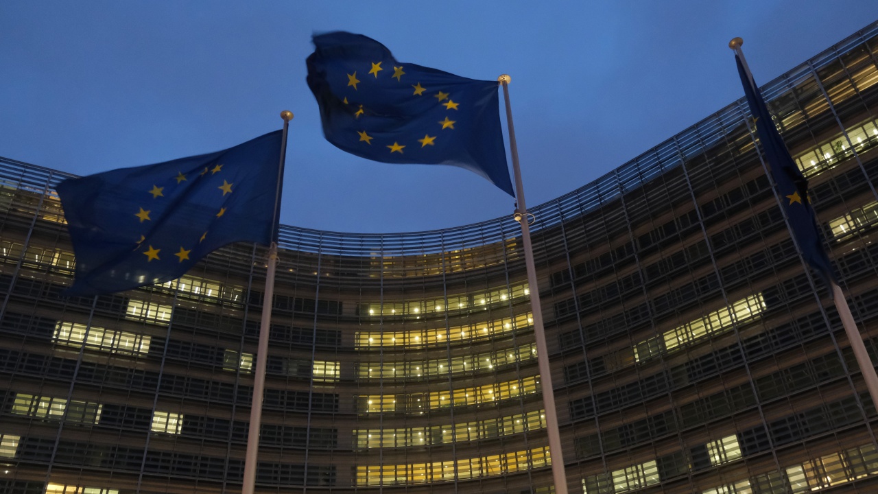 Европейската комисия (ЕК) препоръча днес да бъдат започнати преговори с