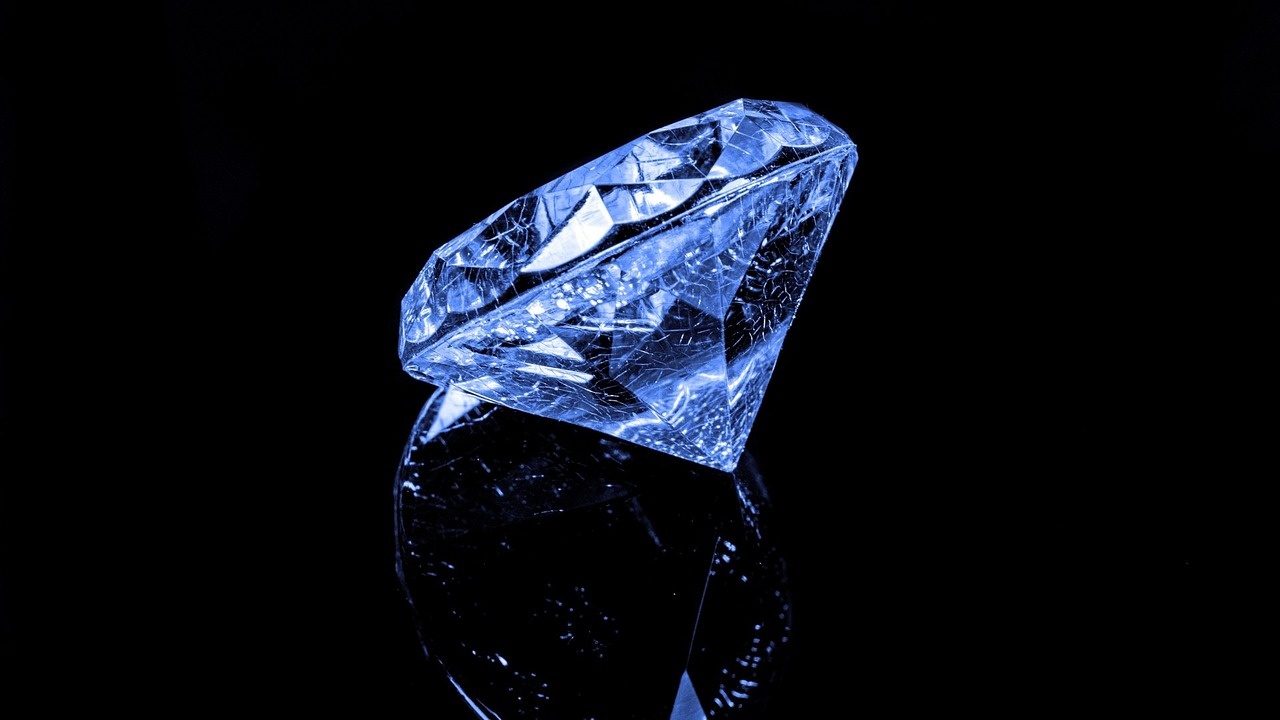 ЕС ще наложи забрана върху руските диаманти, след като си