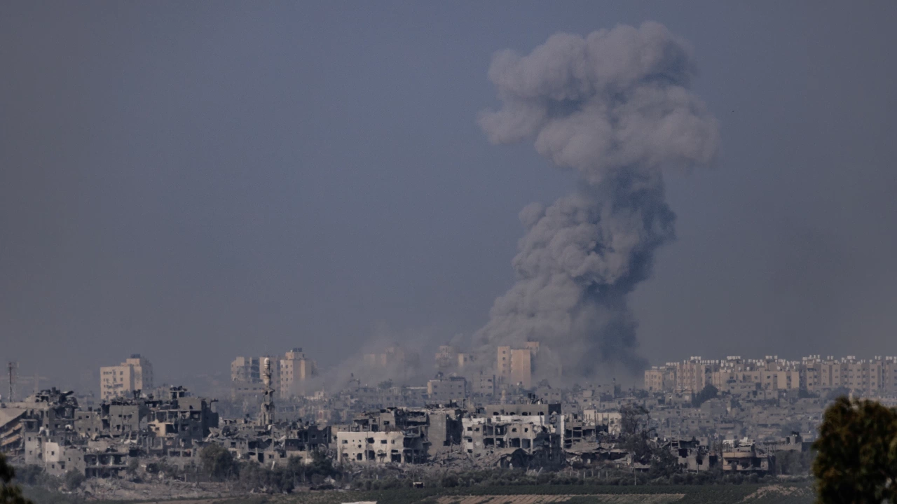 Израел е нанесъл голям брой въздушни удари срещу Ивицата Газа