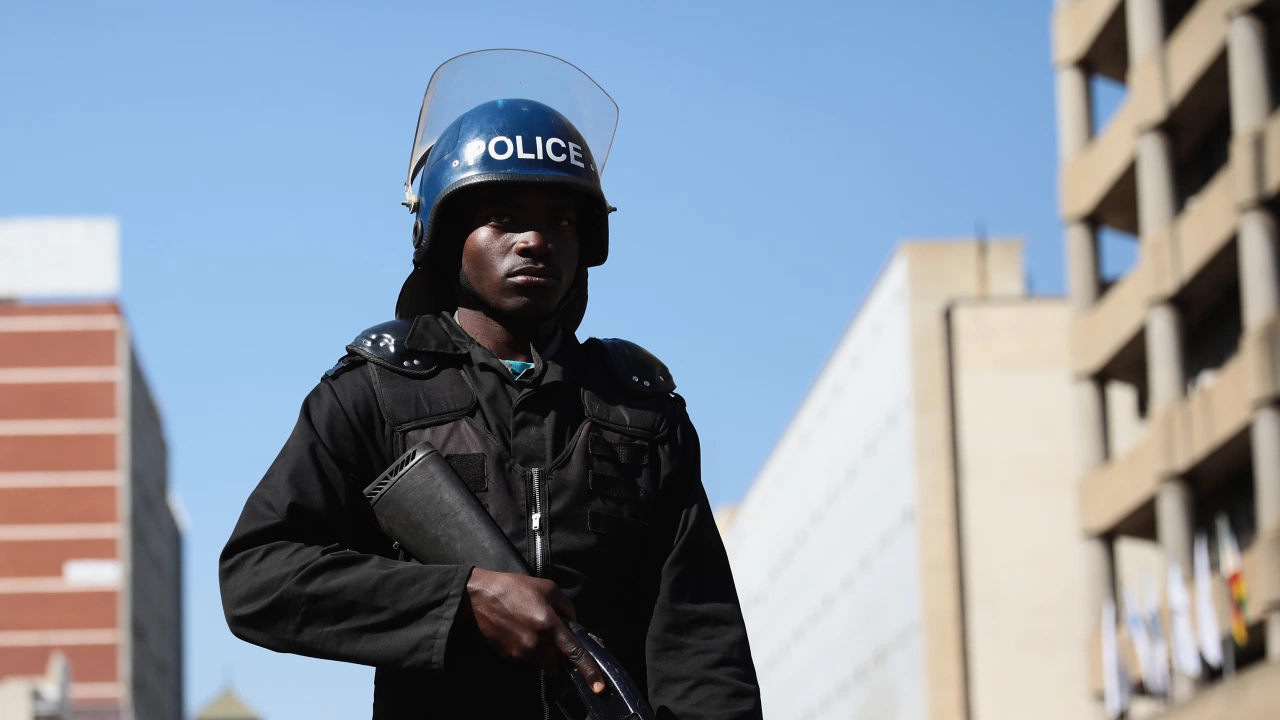 Полицията в Република  Южна Африка РЮА обяви за издирване на