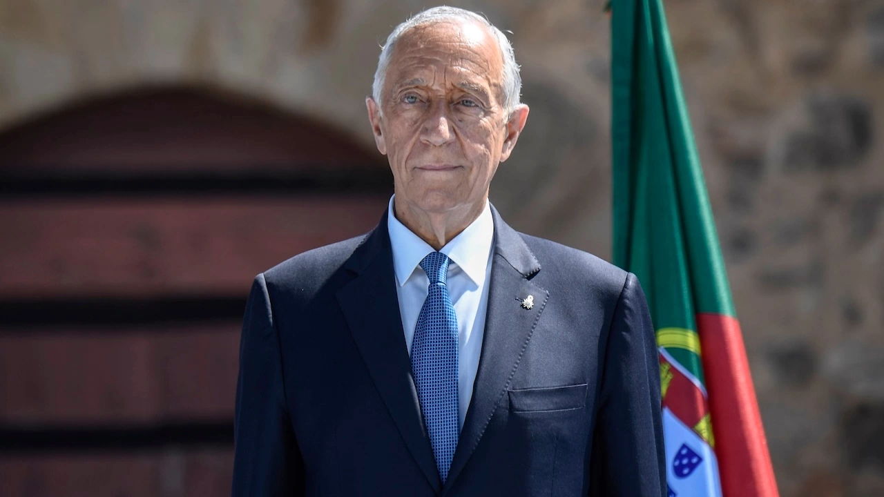 Президентът на Португалия Марселу Ребелу де Соуза оповести този четвъртък