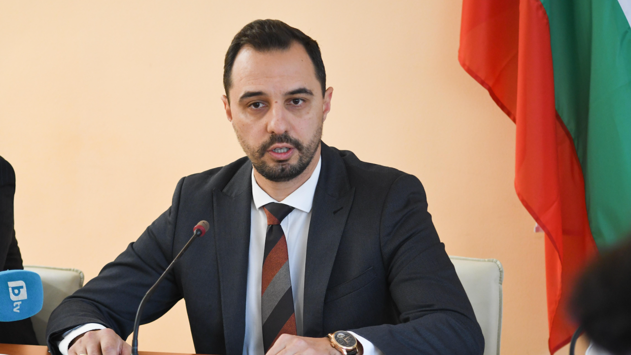 Министър Богданов: Над 97 милиона лева нови щети за държавата, заради купено задължение от ДКК през 2018 г.