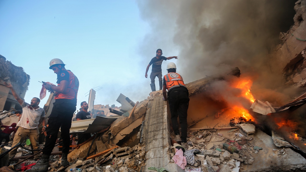 Най-малко 15 палестинци загинаха рано тази сутрин при израелски бомбардировки