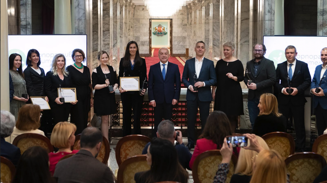 Гълъб Донев връчи наградите "Корпоративен дарител" за 2023 година