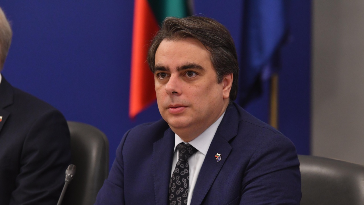 Photo of Asen Vasiliev: Seules deux municipalités n’ont pas soumis de projets dans le cadre du programme du ministère des Finances d’un montant d’un milliard de lev bulgare – Politique
