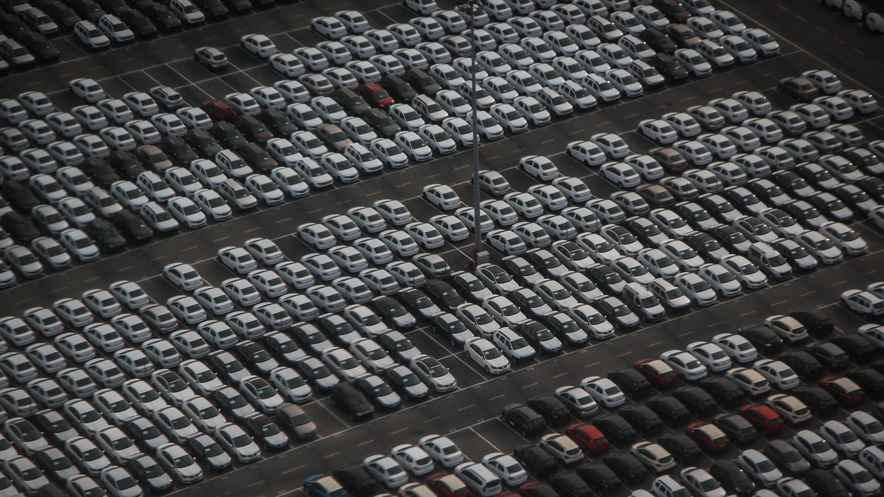 Продажбите на нови автомобили в ЕС през октомври растат за