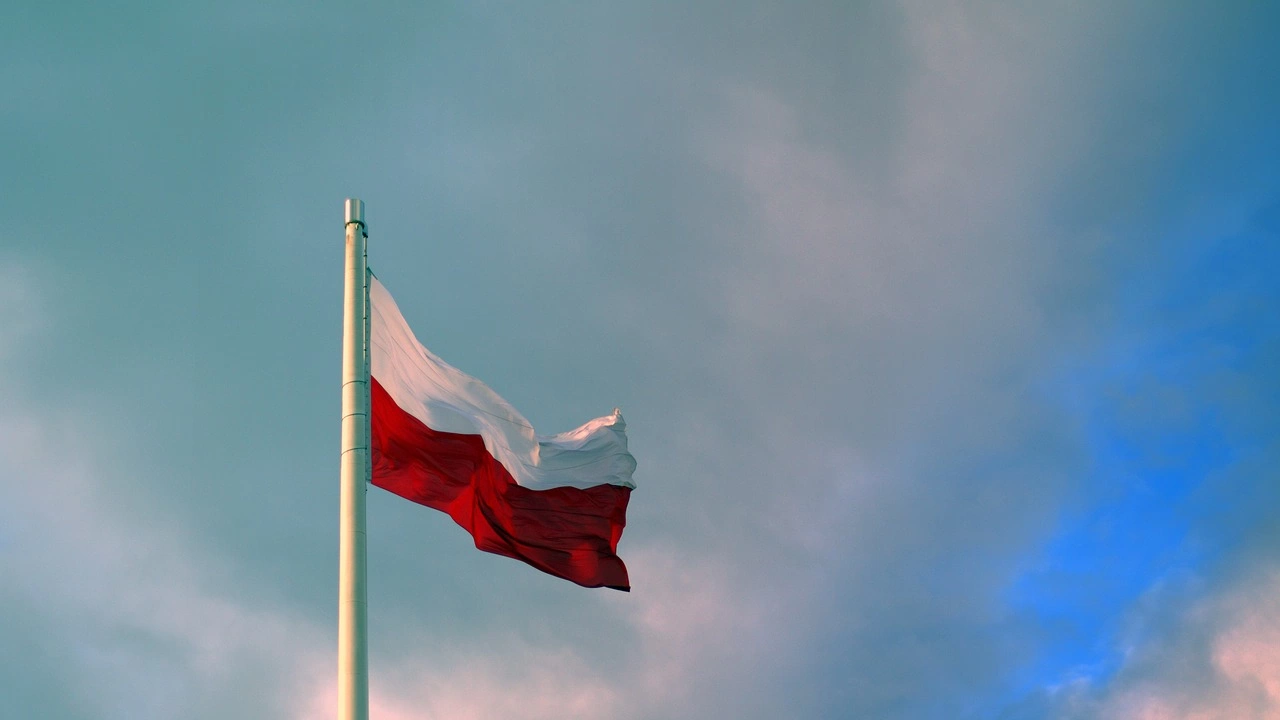 Полша съобщи днес че е обвинила 16 чужденци в шпионаж