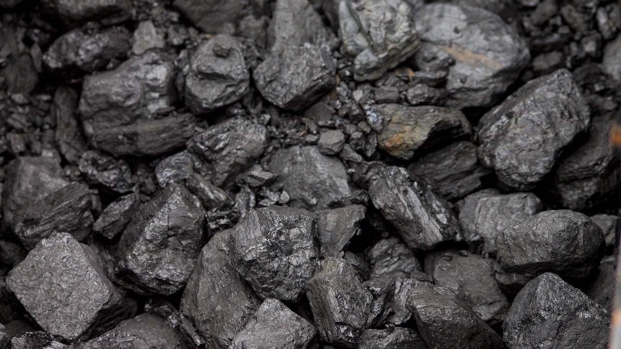 Строежите на нови централи на въглища намаляват, но не и в Китай