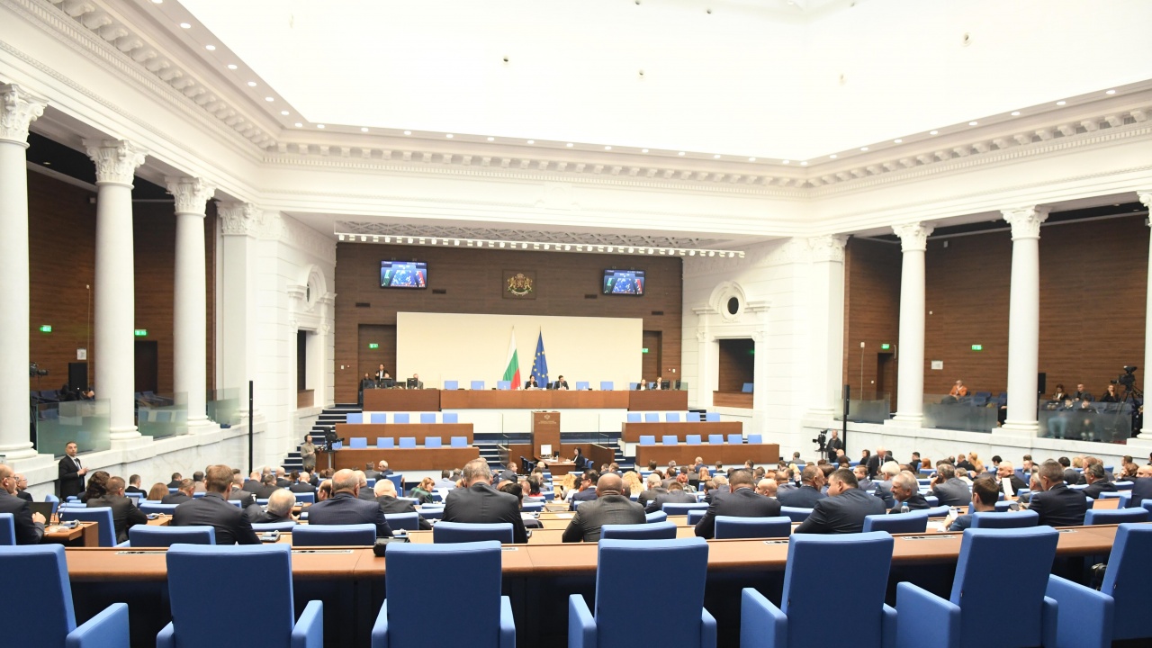 Седем министри ще участват в парламентарния контрол в Народното събрание