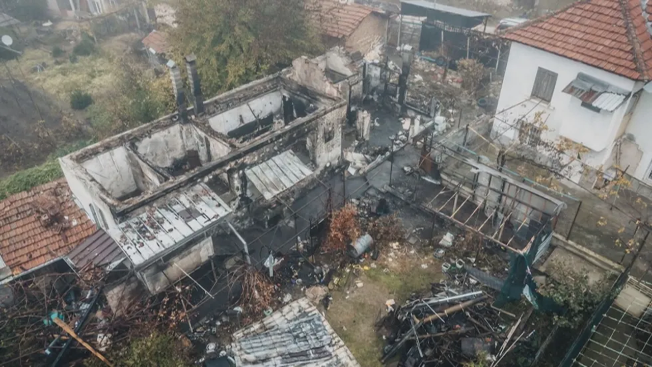Възрастна жена от плевенското село Тодорово остана без дом след пожар.