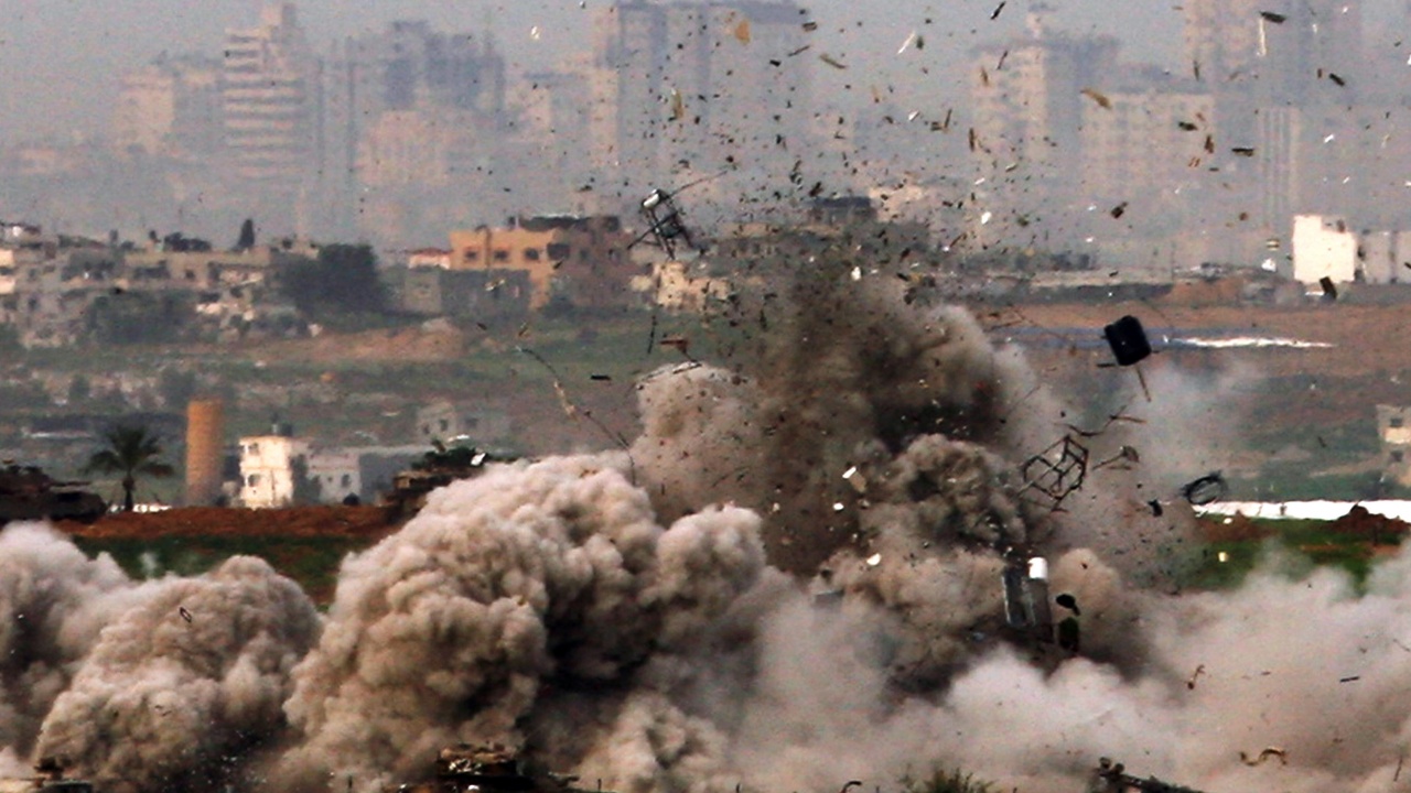 Израел: Унищожихме 200 цели на терористите. "Хамас": Над 100 души са убити