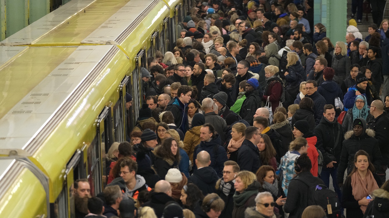 Хаос в метрото в Букурещ заради националния празник на Румъния