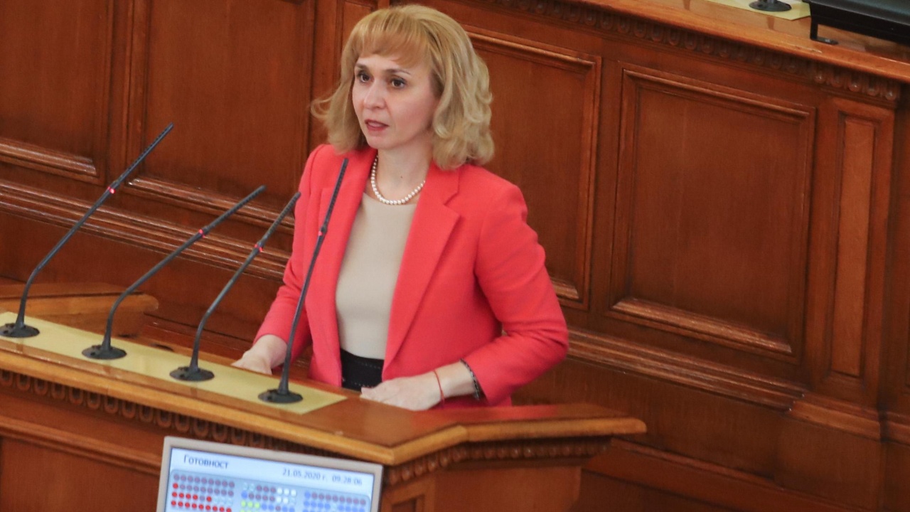 Диана Ковачева: При спиране до 30 часа на тока обезщетението е 50 лева