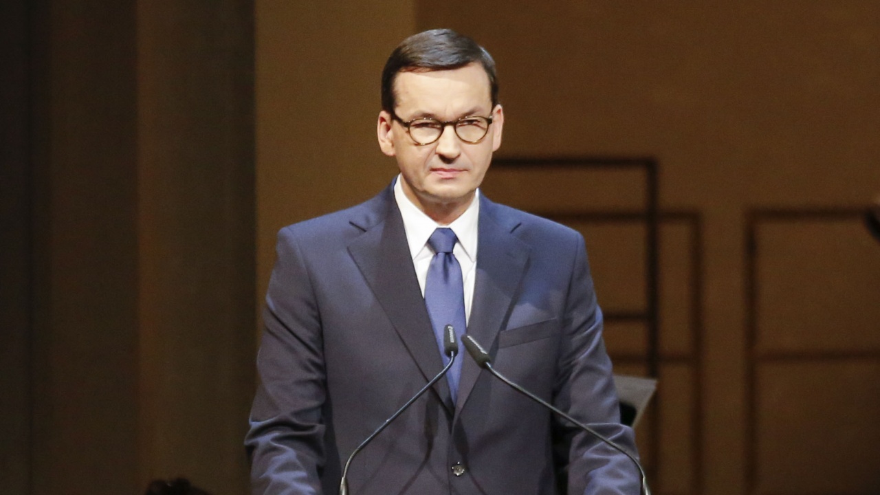 Полският министър-председател Матеуш Моравецки, заяви, че поради споровете около законопроекта