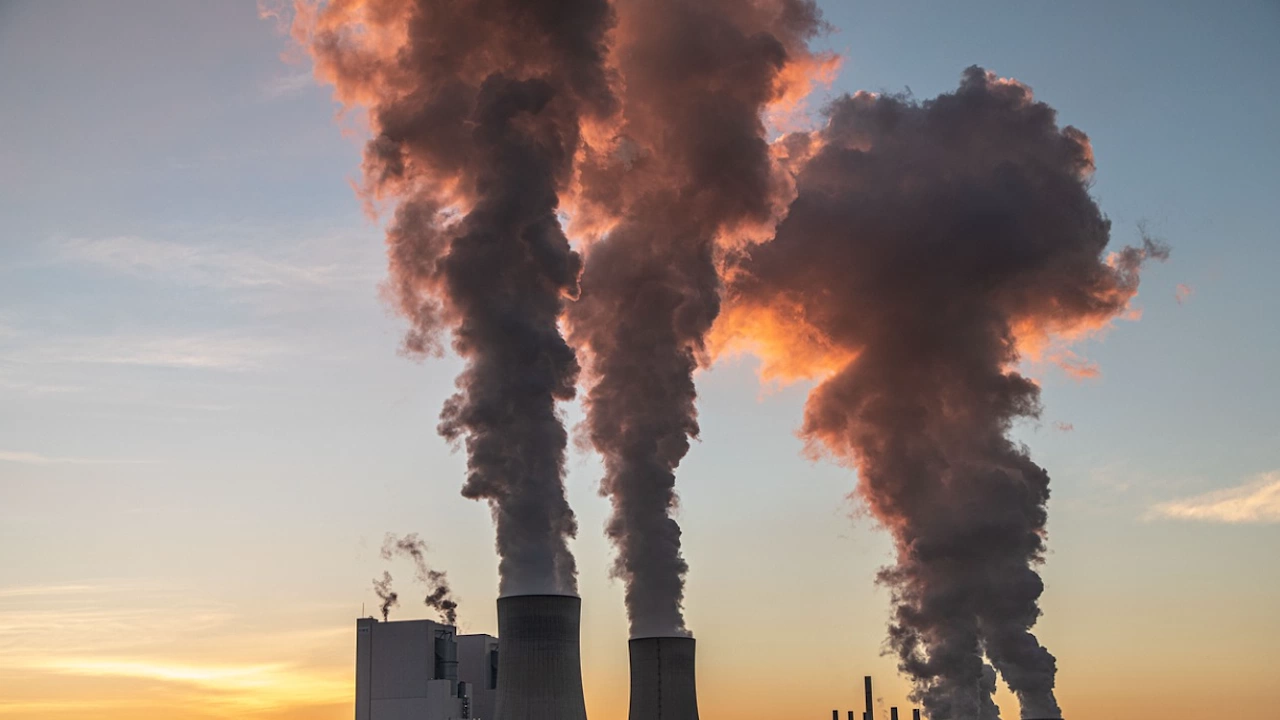 Световните нива на въглеродните емисии отново нарастват съобщава БТА цитирайки