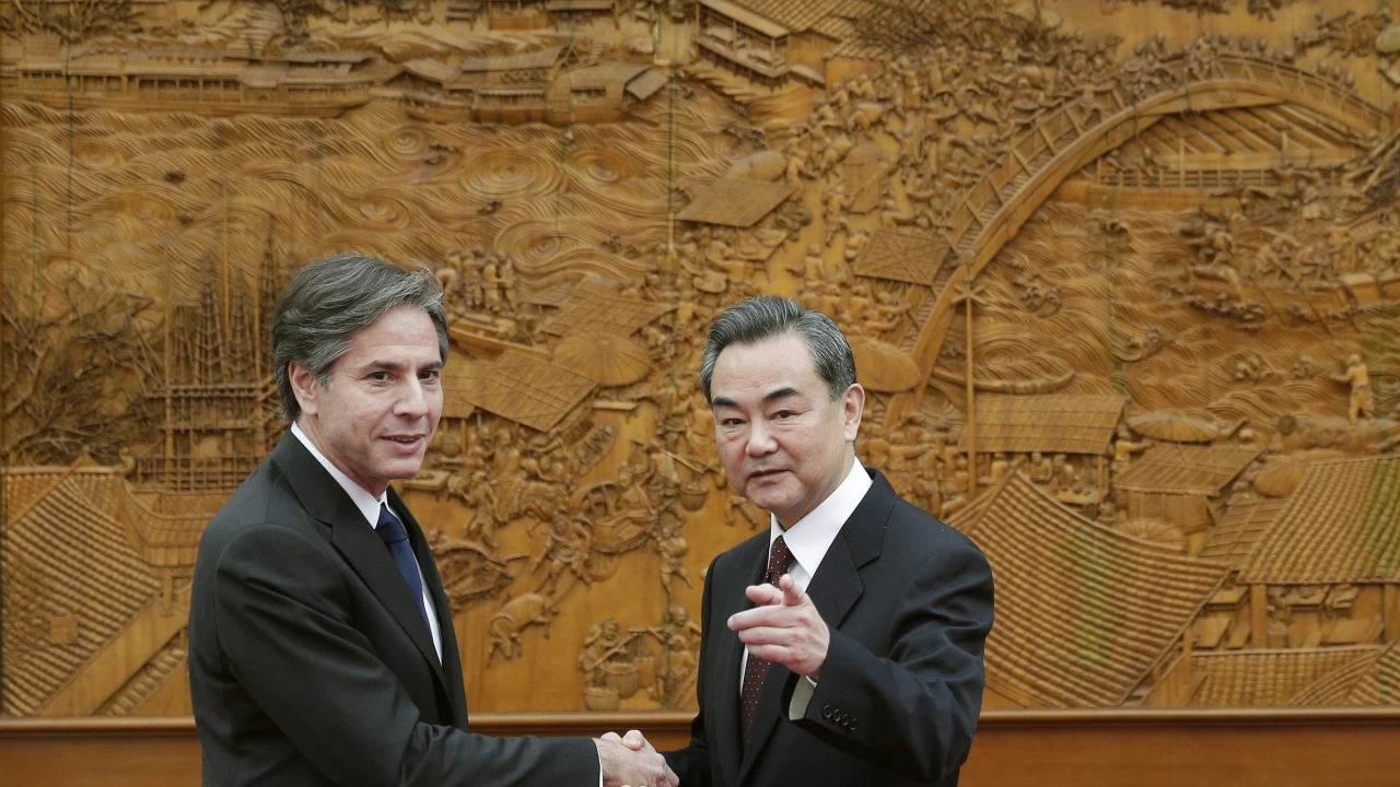 Китайският външен министър Ван И разговаря днес по телефона с