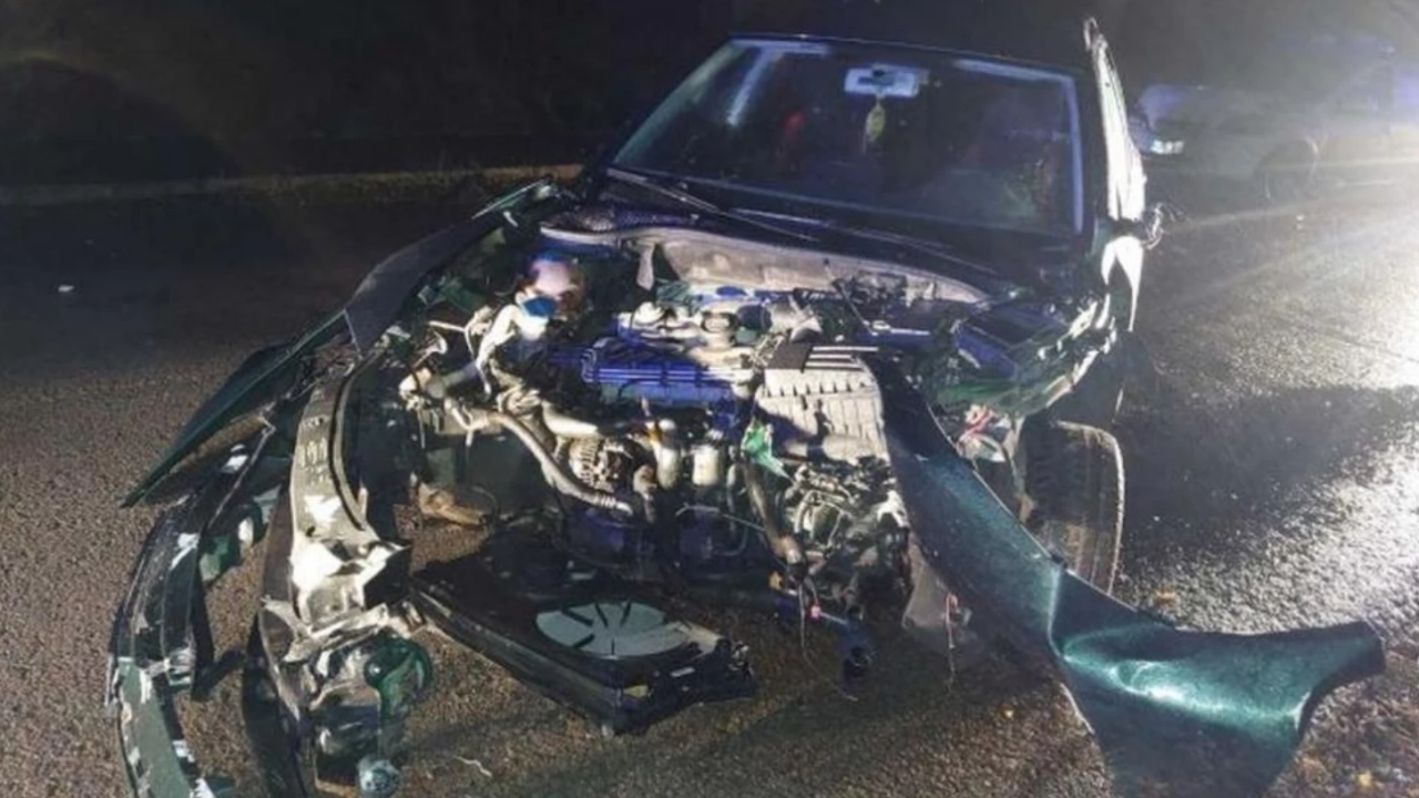 20 годишен шофьор без книжка предизвика катастрофа с патрулка след гонка