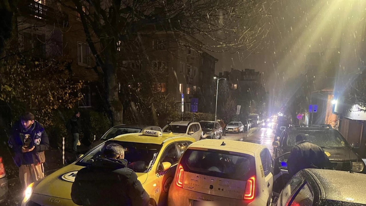 Двама души са арестувани след гонка в центъра на София