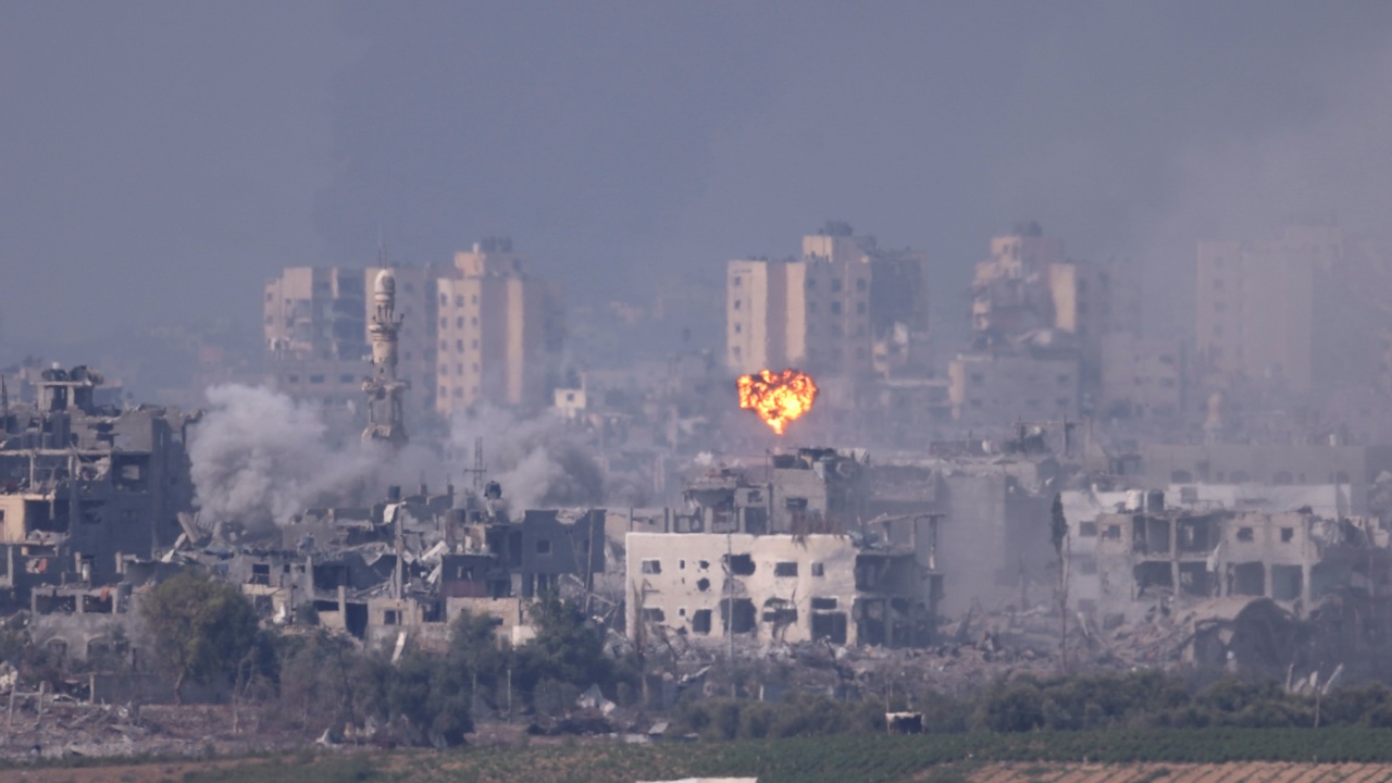 „Вашингтон пост“: Израел задържа цивилни в Газа