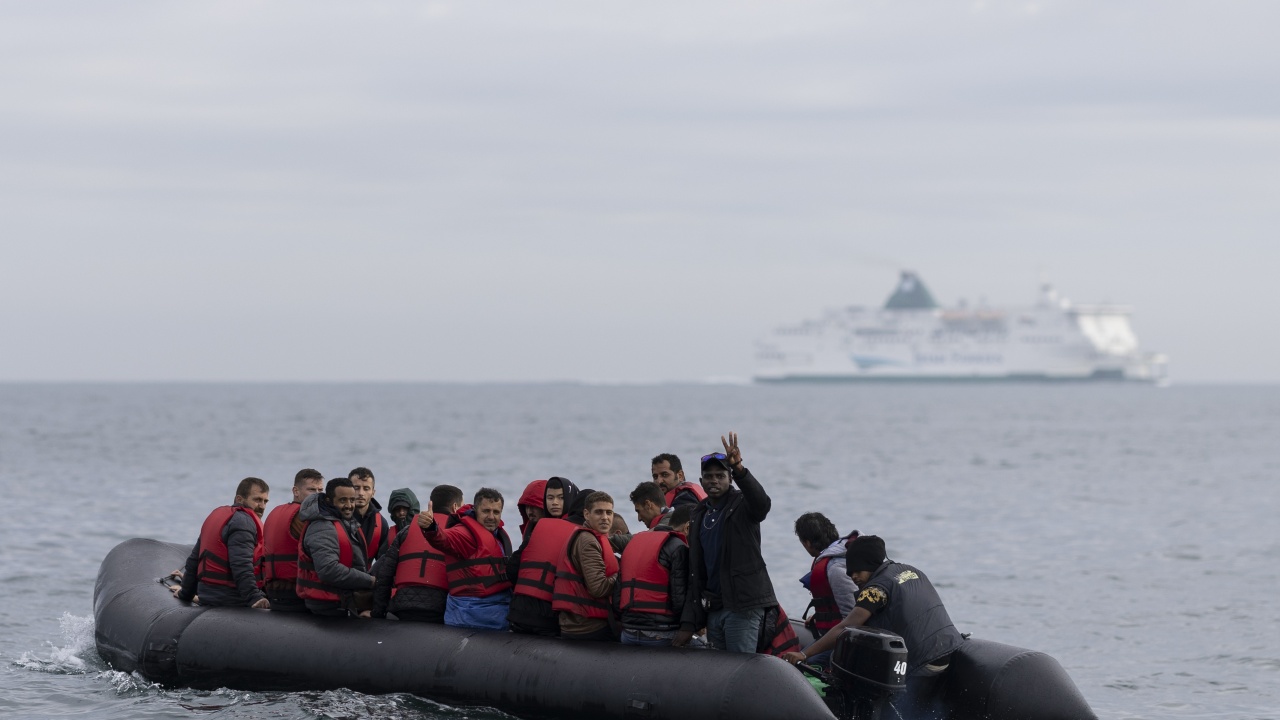 Шейсет и един мигранти, включително жени и деца, са обявени