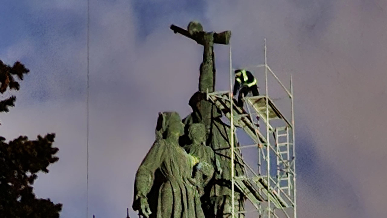 обявиха че демонтирането на Паметника на Съветската армия от