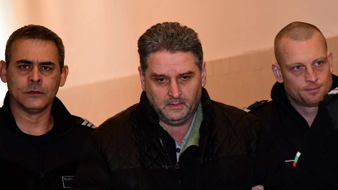 Подсъдимият за убийството на психолога Иван Владимиров Нав е влачил тялото