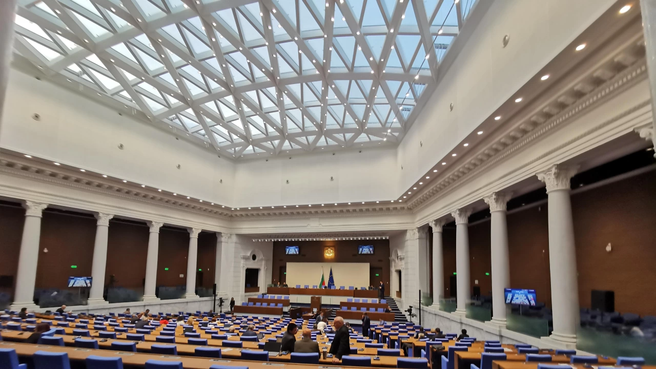Председателят на Народното събрание Росен Желязков свиква извънредни заседания на