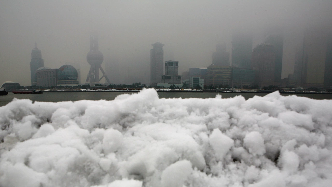 Студена вълна донесе рекордно ниски температури в Северен Китай предаде