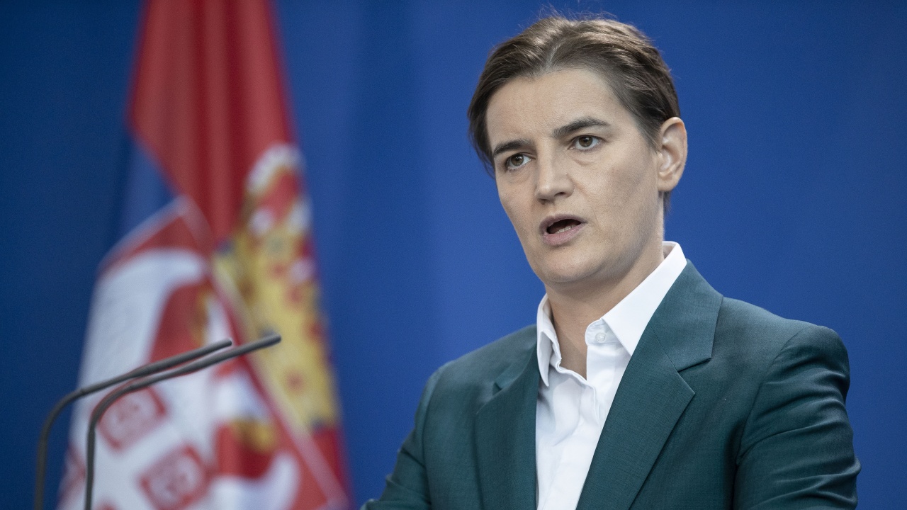 Премиерът на Сърбия Ана Бърнабич заяви днес, че на изборите
