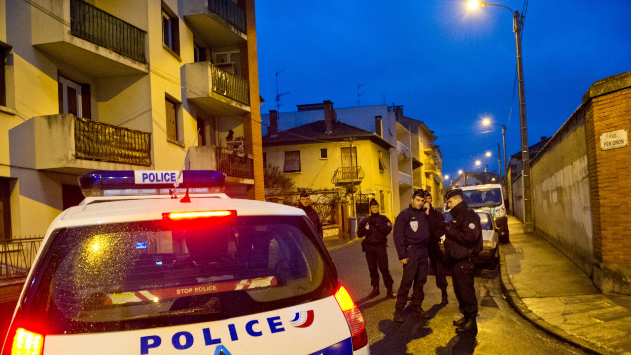 Петима арестувани във Франция по време на антитерористична операция