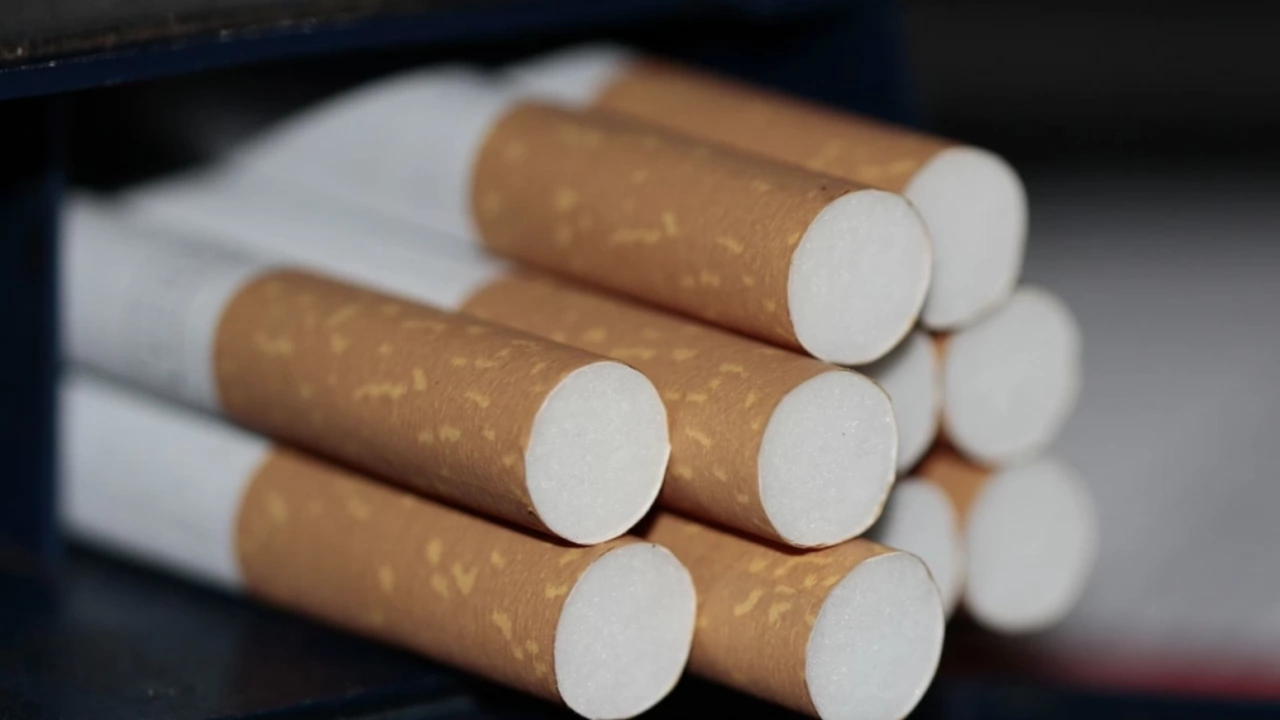 Откриха контрабандни цигари укрити в туби от перилни препарати на