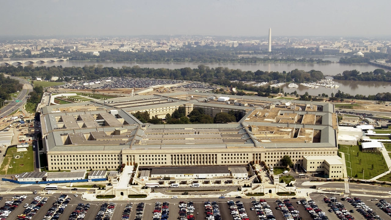 Ръководителят на Пентагона Лойд Остин днес осъди безпрецедентните атаки от