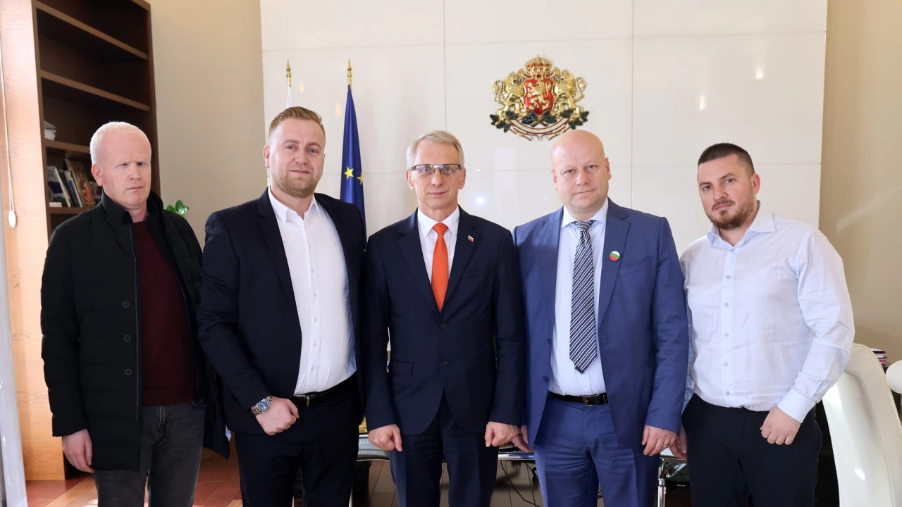 Министър председателят акад се срещна с представители на българското национално малцинство