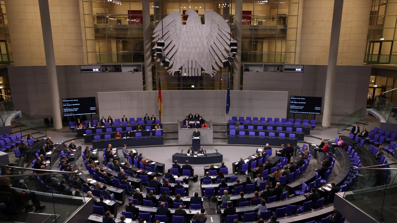 Долната камара на германския парламент Бундестагът най вероятно ще гласува