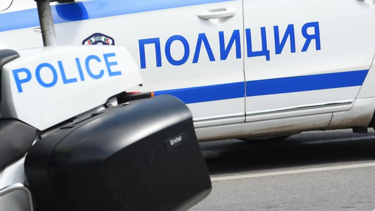 Полицаи край Добрич хванаха мъж шофираш с фалшива книжка По