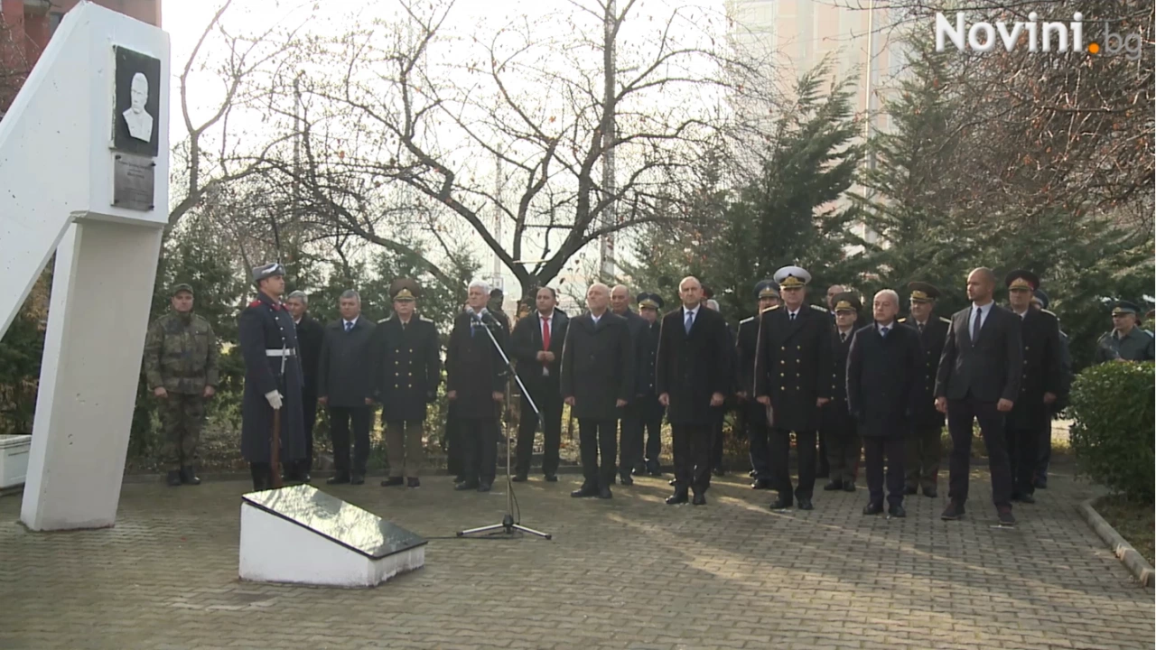 Президентът Румен Радев отдаде почит пред геройския подвиг на капитан Димитър