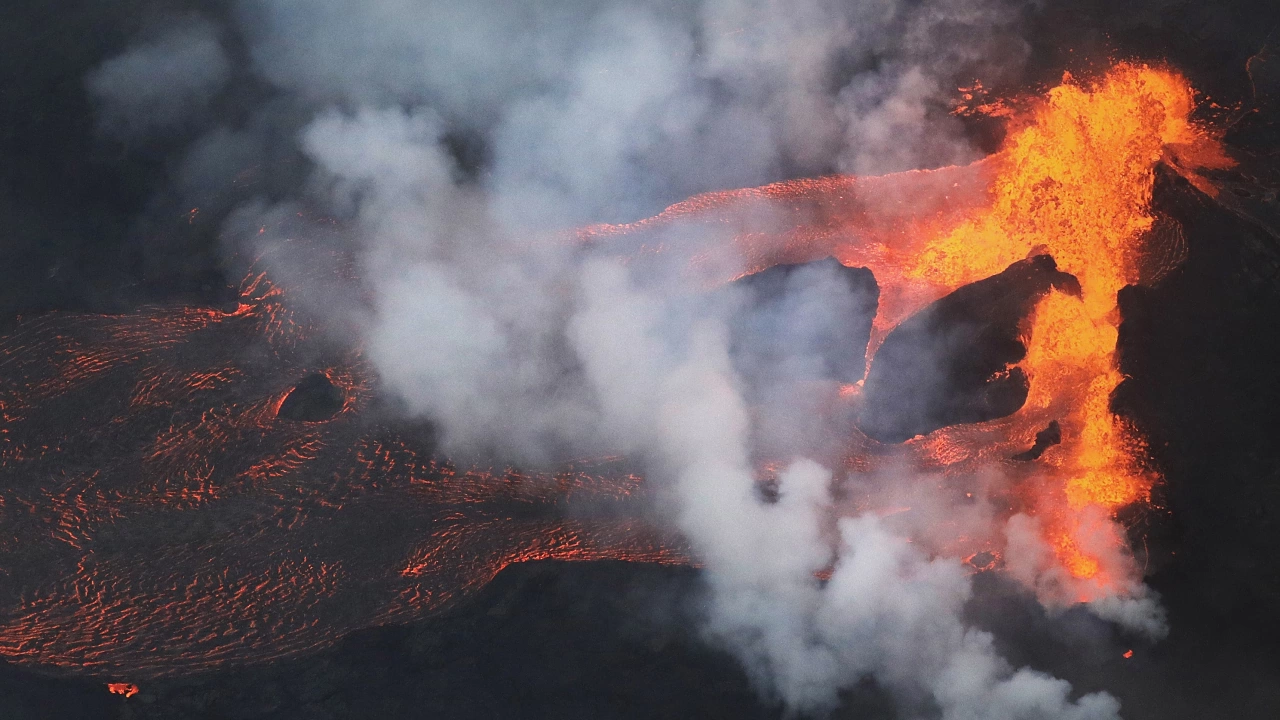 Потоците лава от вулкан в Исландия се забавиха днес от