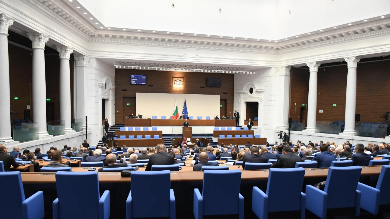Депутатите продължават с обсъждането на второ четене на държавния бюджет
