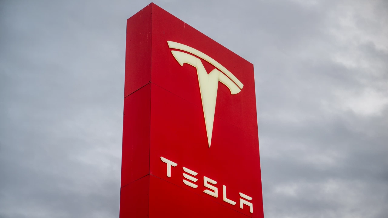 Тесла Tesla стартира официално днес проекта си за бъдещия гигантски