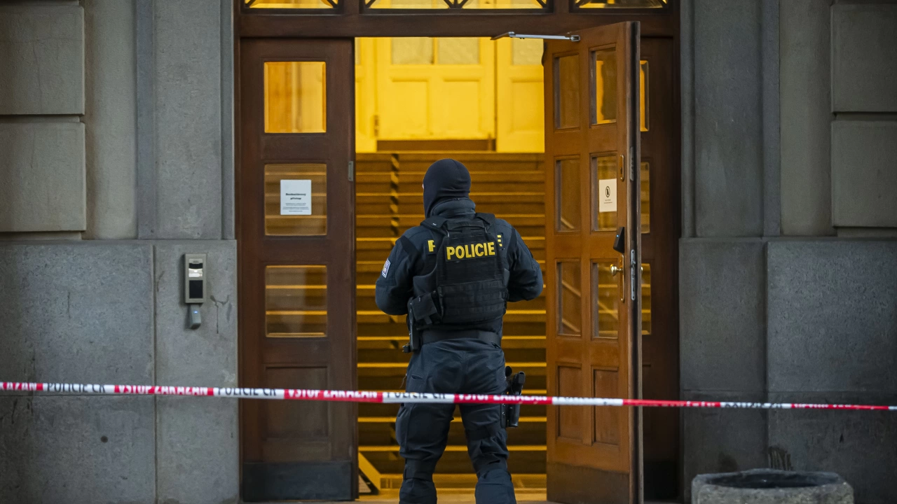 Чешката полиция затегна мерките за сигурност около училищата и други