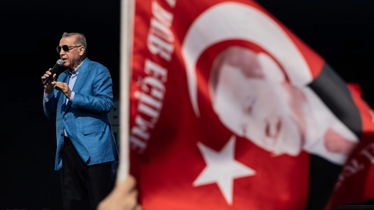 На 15 януари турският държавен глава и председател на Партията