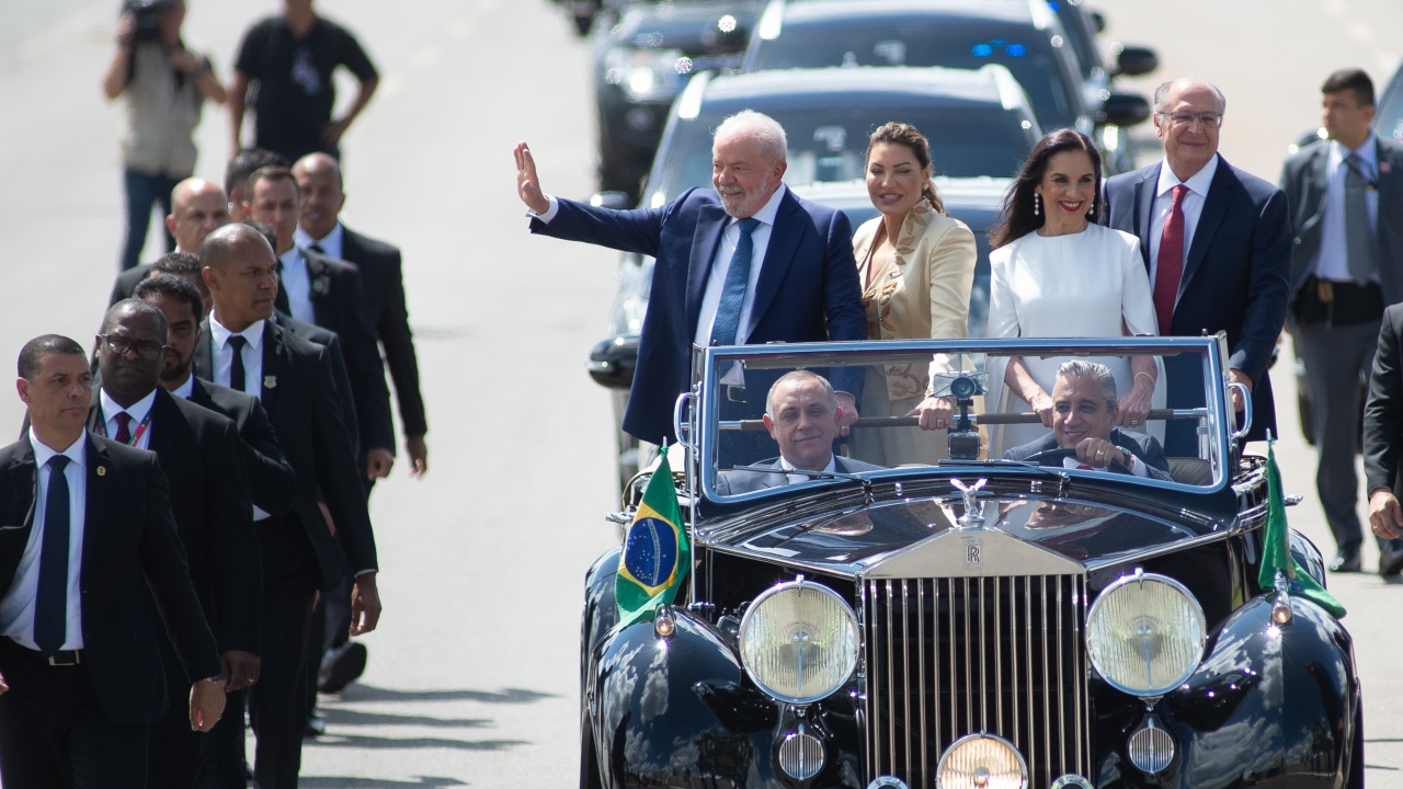 Лула да Силва встъпи в длъжност като президент на Бразилия за трети път