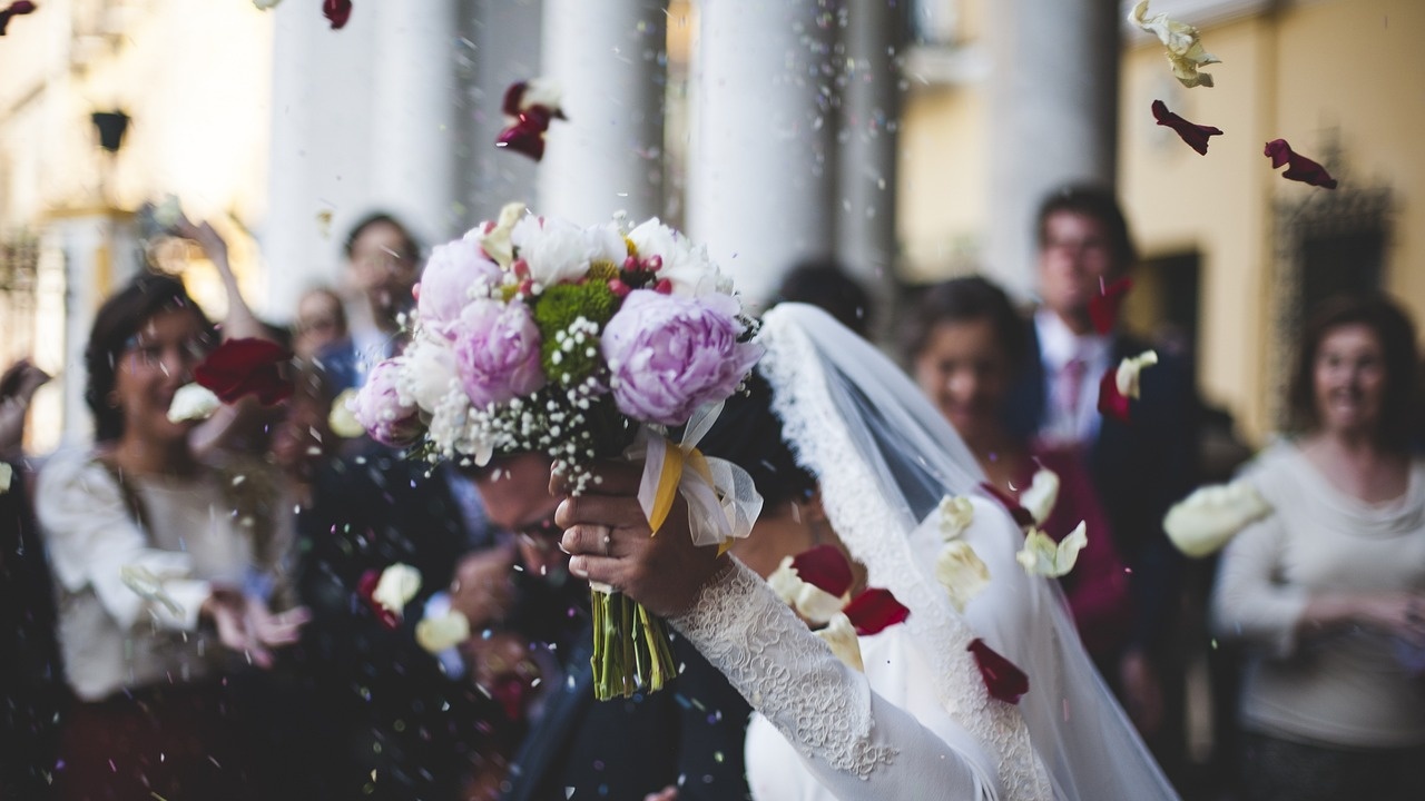 През отиващата си 2023 г. сватбените ритуали в София са