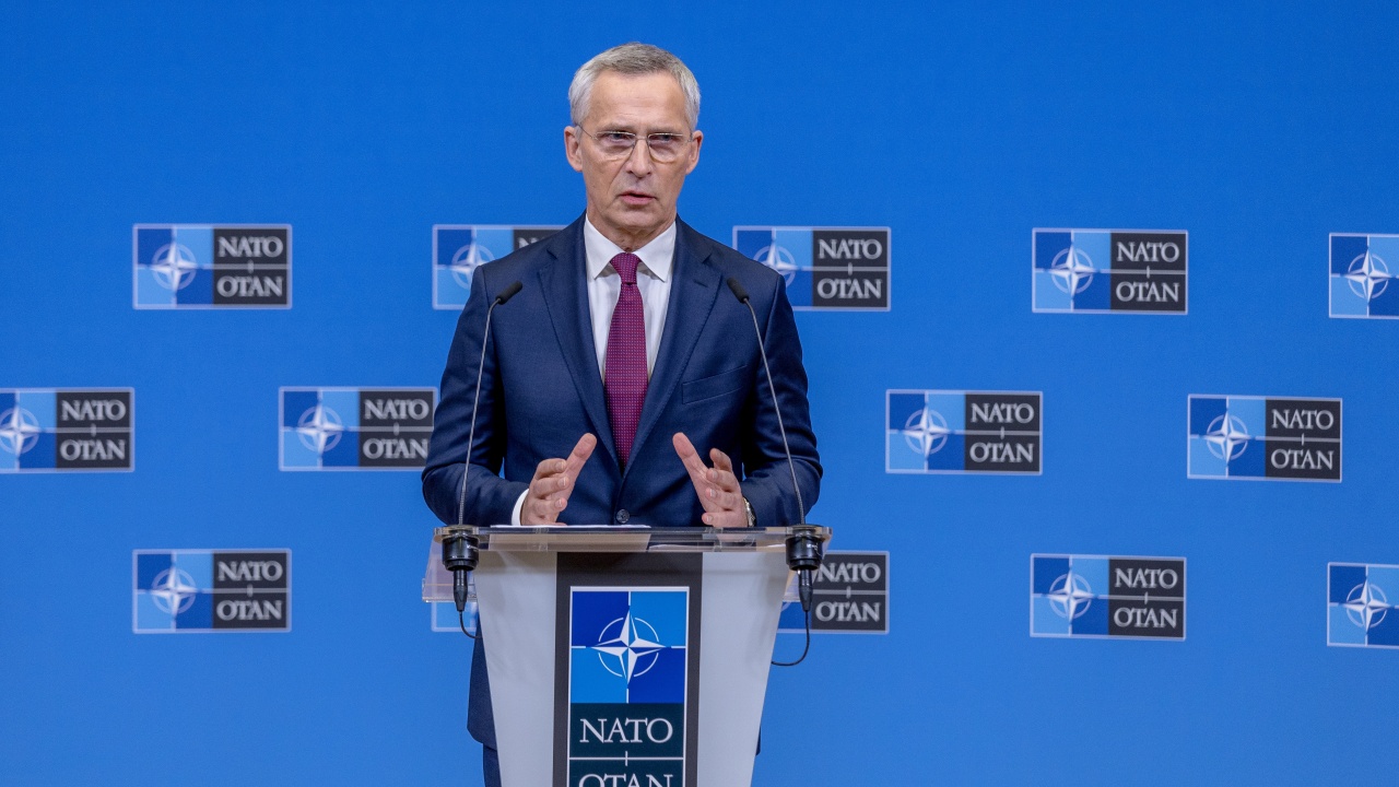 НАТО следи ситуацията в Полша след съобщенията, че руска ракета