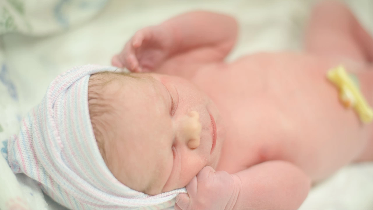 Момче е последното бебе за 2022 година родено в МБАЛ