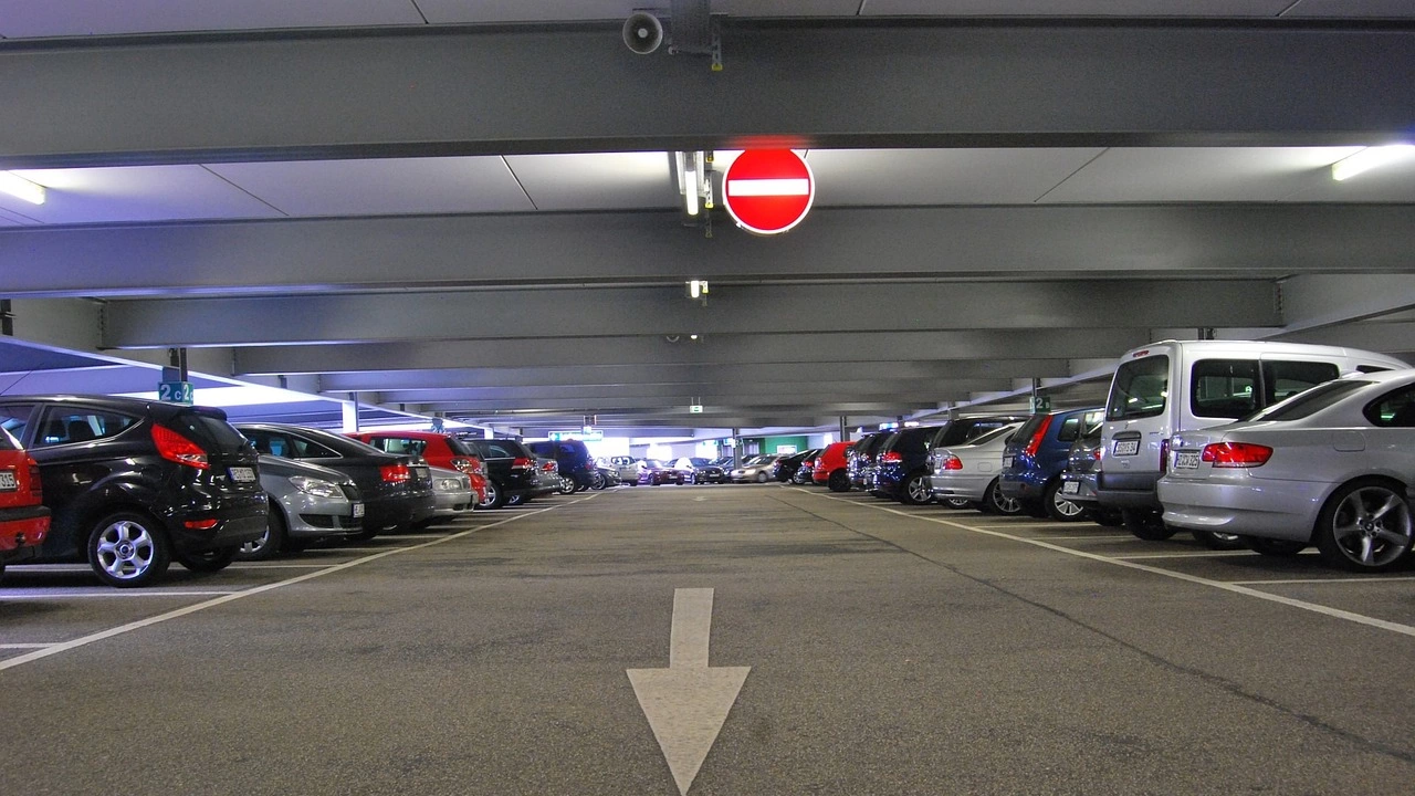 Повечето охраняеми паркинги в Гърция не отговарят на изискванията за